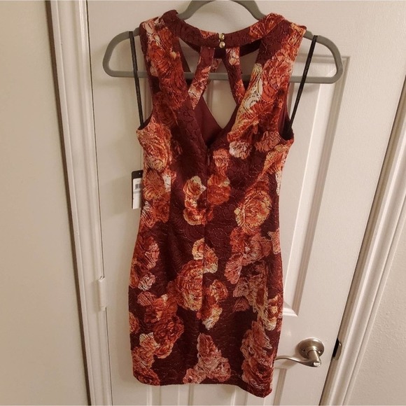 GUESS Women's floral Printed‎ Lace Cutout Dress Red Size 6, 2, 0 new! - Picture 5 of 11